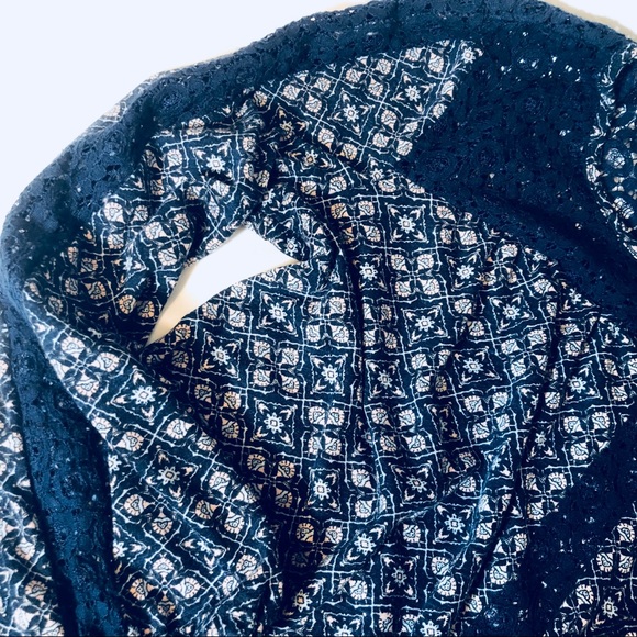 🌺floral spring top - Picture 3 of 8